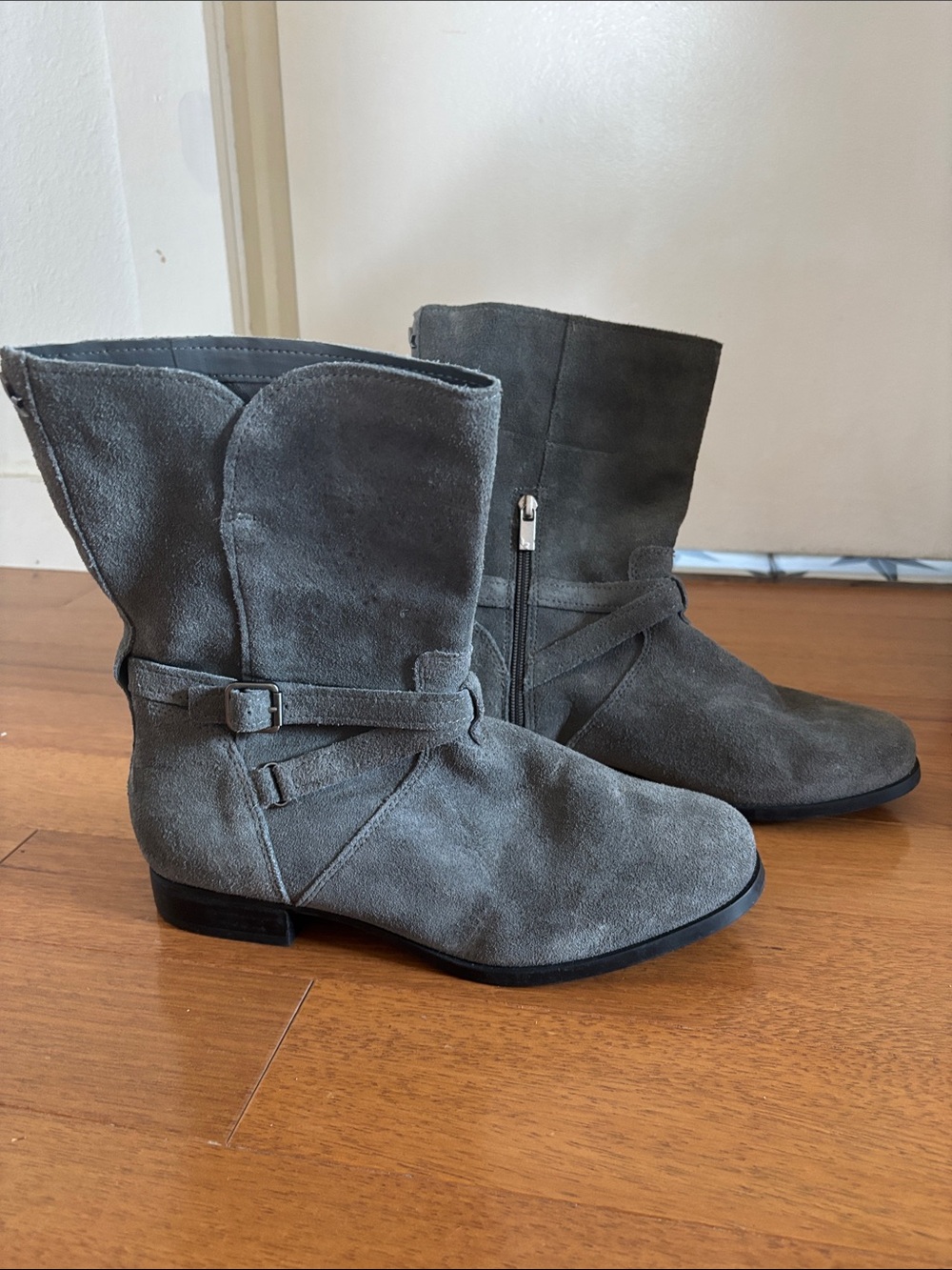 Koolaburra Gray Suede Low Heel Boots with Buckle